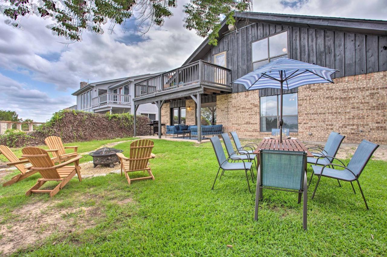 Chic Lakefront Granbury Getaway With Private Dock! Экстерьер фото